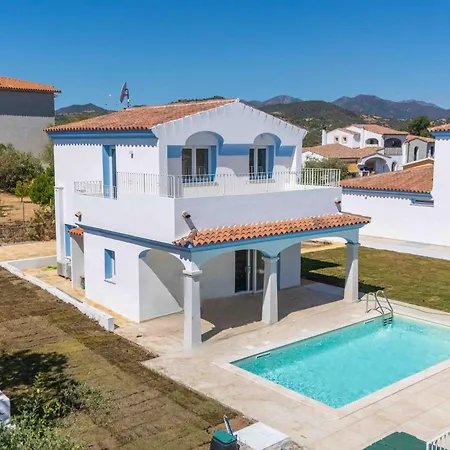 Il Borgo Con Piscina * 부도니